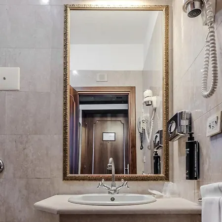 Otel Hotiday Collection - Santa Lucia Venedik