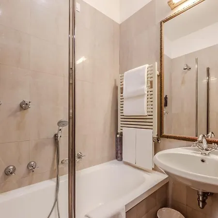 Otel Hotiday Collection - Santa Lucia Venedik