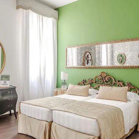 Hotiday Collection - Santa Lucia Otel