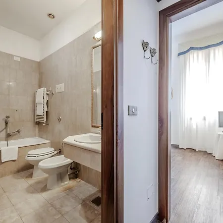 Hotiday Collection - Santa Lucia Otel