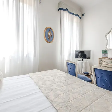 Otel Hotiday Collection - Santa Lucia Venedik