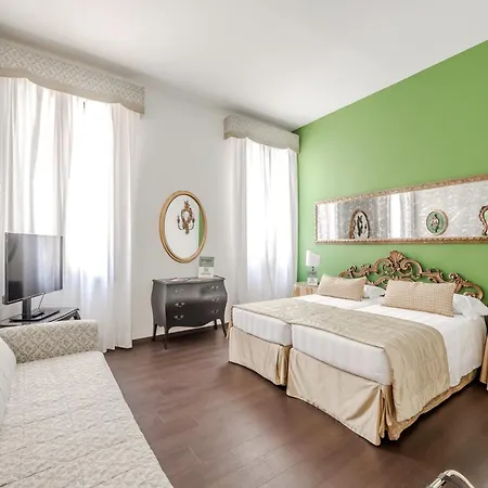 Hotiday Collection - Santa Lucia Hotel Venezia